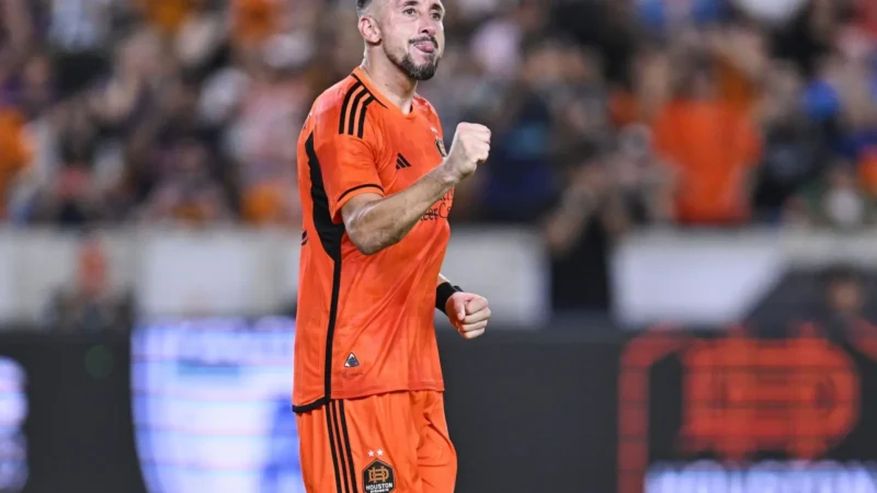 Houston Dynamo decide no renovar a Héctor Herrera